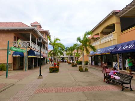Saint Kitts, Federation of Saint Kitts and Nevis - May 13, 2016: The people going to cruise port. Basseterre, Saint Kitts and Nevis on May 13, 2016のeditorial素材