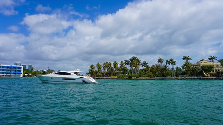 Miami, USA - April 24, 2022: Luxurious mansion in Miami Beach, Florida at USのeditorial素材