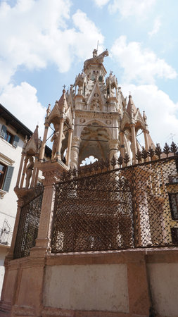 Gothic funerary monument of Cansignorio della Scala in Verona, Italy. 14th-century stone tomb with sculptural details and an equestrian statue.の写真素材