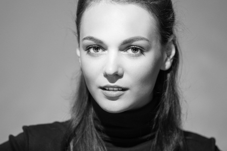 Black and white photo of sensual woman. Retro portraiteの写真素材