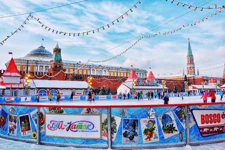 MOSCOW, RUSSIA - JANUARY 05, 2016: Christmas ice rink  on Red Square, Moscow, Russiaのeditorial素材