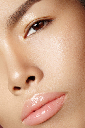 Beautiful asian woman with fresh daily makeup. Vietnamese beauty girl in spa treatment. Close-up with Clean Skin on her Faceの写真素材