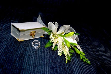 wedding flowers before the wedding and rings