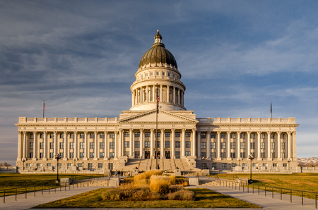 frontal view of the capitol of the state of Utah in Salt Lake CIty. United States.のeditorial素材