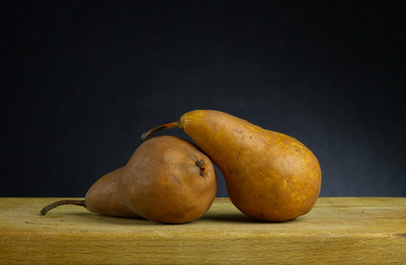 two pears on table の写真素材