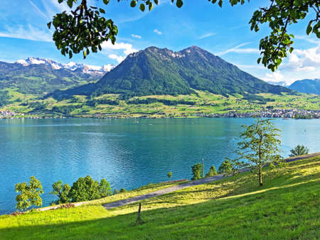 View of the Lake Luzerne or VierwaldstÃ¤ttersee (Vierwaldstaettersee oder Vierwaldsattersee) from the BÃ¼rgenberg mountain, ObbÃ¼rgen (Obburgen or Obbuergen) - Canton of Nidwalden, Switzerlandの写真素材