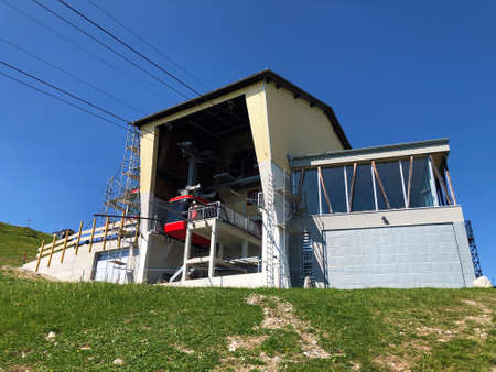 Wasserauen-Ebenalp cable car or Die Luftseilbahn Wasserauen-Ebenalp in the Appenzellerland region - Canton of Appenzell Innerrhoden (AI), Switzerlandの写真素材