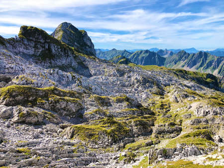 Rund Chopf mountain above the Wagital valley (Waegital or WÃ¤gital) and alpine Lake Wagitalersee (WÃ¤gitalersee), Innerthal - Canton of Schwyz, Switzerland (Kanton Schwyz, Schweiz)の写真素材