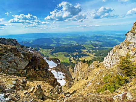 The early spring atmosphere with the last remnants of winter and snow on the slopes of the Pilatus mountain range, Alpnach - Canton of Obwalden, Switzerland (Kanton Obwalden, Schweiz)の写真素材