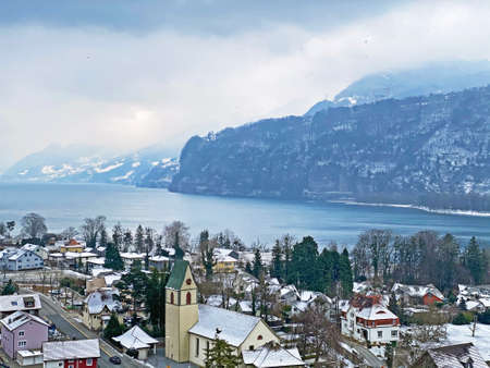 View from the Chapfenberg hill on the subalpine settlement of Weesen and Lake Walen or Lake Walenstadt (Walensee) - Canton of St. Gallen, Switzerland (Kanton St. Gallen, Schweiz)の写真素材