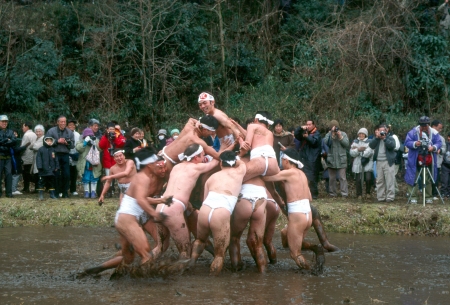 "The Warabi hadaka maturi" festival is held in Yotsukaido-shi, Chiba in Japan on February 25 every year. のeditorial素材