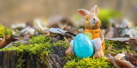 happy easter time decoration with beautiful flowersの写真素材