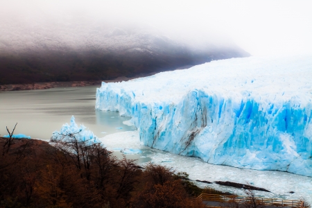 View of the magnificent Perito Moreno glacier, patagonia, Argentina.  ( HDR image )の写真素材