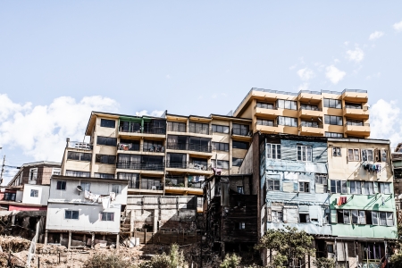 Colorful house in Valparaiso, Chile with view on the port.のeditorial素材