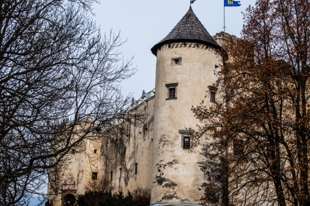 Niedzica Castle at Czorsztyn Lake in Poland のeditorial素材