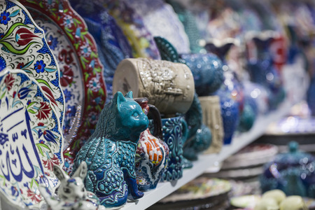 Traditional Turkish ceramics on the Grand Bazaarの写真素材