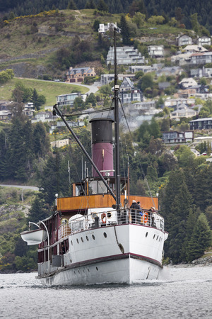 QUEENSTOWN, NZ - NOV 12:TSS Earnslaw on November 15 2014.It's one of the oldest tourist attractions in Otago and the only remaining commercial passenger coal-fired steamship in the southern hemisphere.のeditorial素材