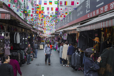 SEOUL - OCTOBER 21, 2016: Namdaemun Market in Seoul. Namdaemun Market is a large traditional market in Seoul, South Korea.のeditorial素材