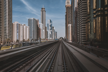 DUBAI, UAE - JANUARY 18, 2017 :View of the Red Metro line in Dubai.のeditorial素材