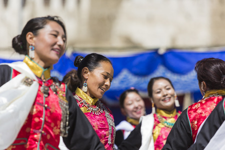 LEH, INDIA - SEPTEMBER 20, 2017: Unidentified artists in Ladakhi costumes at the Ladakh Festival on September 20, 2017, Leh, India.のeditorial素材
