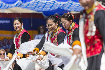 LEH, INDIA - SEPTEMBER 20, 2017: Unidentified artists in Ladakhi costumes at the Ladakh Festival on September 20, 2017, Leh, India.のeditorial素材