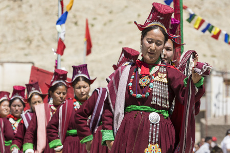 LEH, INDIA - SEPTEMBER 20, 2017: Unidentified artists in Ladakhi costumes at the Ladakh Festival on September 20, 2017, Leh, India.のeditorial素材