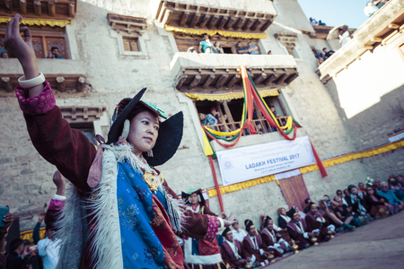 LEH, INDIA - SEPTEMBER 20, 2017: Unidentified artists in Ladakhi costumes at the Ladakh Festival on September 20, 2017, Leh, India.のeditorial素材