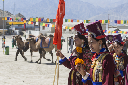 LEH, INDIA - SEPTEMBER 20, 2017: Unidentified artists in Ladakhi costumes at the Ladakh Festival on September 20, 2017, Leh, India.のeditorial素材