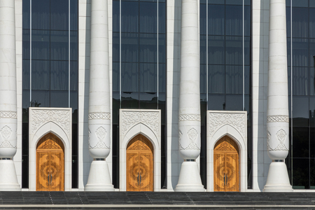 TASHKENT, UZBEKISTAN - AUGUST 22, 2018: Modern congress hall, convention center in Tashkent, Uzbekistan, Central Asiaのeditorial素材