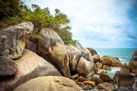 Sea waves crashing against the rocks, Koh Samuiの写真素材