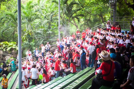 THAILAND, BANGKOK, 5 AUGUST 2014, people on the show animals at the zoo Safariのeditorial素材