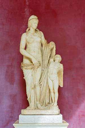 The Venus Felix is a sculpture of Venus and her son Cupid. It was dedicated by Sallustia and Helpidus to Venus Felix. Its head resembles Faustina the Younger. It is now held at the Museo Pio-Clementino of the Vatican Museums, Rome, and is displayed in theのeditorial素材