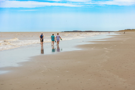 El Rompio, Panama - March 5, 2017: People walking on the Rompio and Monagre beach in Azuero Peninsula Panama.のeditorial素材