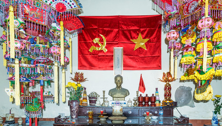 Vinh city, Vietnam - October 31, 2017: Interior of the small mausoleum dedicated to Ho Shi Minh. It is on the hill in Vinh city justst beside Buddha statue and across from Bai Lu resort.のeditorial素材