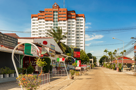 Hua Hin, Thailand - Nov 26, 2017: View at the street leading to the hotel building in resort town of Hua Hin in Thailand.のeditorial素材