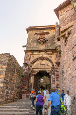 Ranthambore , Rajasthan, India - Nov 18, 2018:  Tourists entering Misradhara gate, the main entrance gate of Ranthambore Fort, Rajasthan, Indiaのeditorial素材