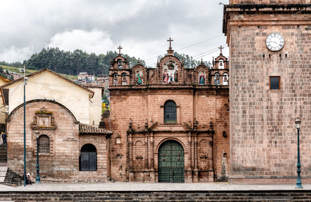 The Templo de la Sagrada Familia, Church of the Holy Family, adjoins the Cusco Cathedral on the Plaza de Armas. It is the  renaissance church built in 1735.のeditorial素材