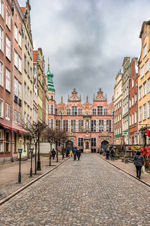 Gdansk, Poland - Feb 14, 2019: View at the Buildings at Piwna street in historeical old town district of thecity of Gdansk in Polandのeditorial素材