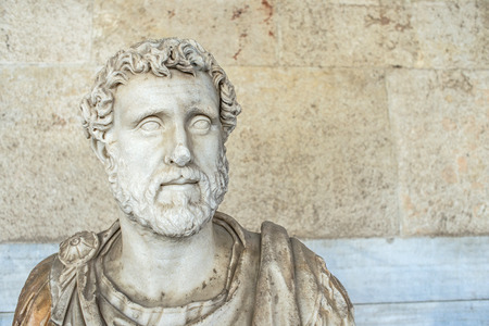 statue of Roman emperor Antoninus Pius inside the Stoa of Attalos in Athensのeditorial素材