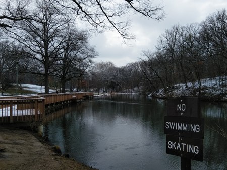 April Snow: the DO's and DONT's of the pondの写真素材