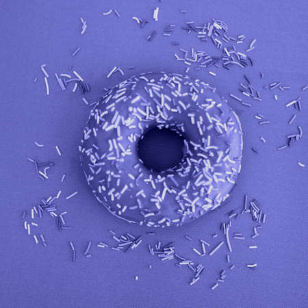 Violet doughnuts. National donut day. Minimalism. Demonstrating the colors of 2022 - Very Periの写真素材