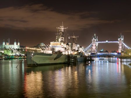 HMS Belfast and Tower Bridgeの写真素材