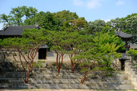 Seoul South Korea - Gyeongbokgung Palace garden area and outhouses for servantsのeditorial素材
