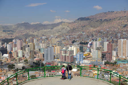 Bolivia La Paz - Observation deck Killi Killi  - Mirador Killi Killiのeditorial素材