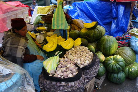 Bolivia La Paz - Rodriguez Market - Mercado Rodriguez vegetable stalls with pumpkinのeditorial素材