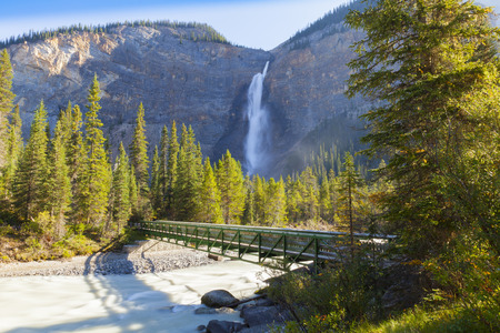 bridge over the yoho river, takakkaw falls, yoho national park british columbia, canadaの写真素材