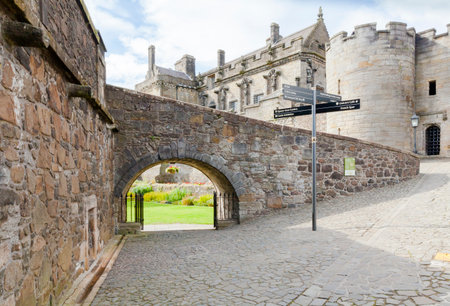 Stirling  August 2014: The castle was built atop Castle Hill and in august is the most visitated castle because it dominates all the surrounding plain and is one of the largest and most impressive castles  in Scotlandのeditorial素材