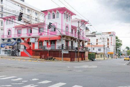 Panama City August 2017: On Sundays in August, the streets of the city are almost deserted because many workers who live on the outskirts have already gone home to spend the weekend at the sea with their familyのeditorial素材