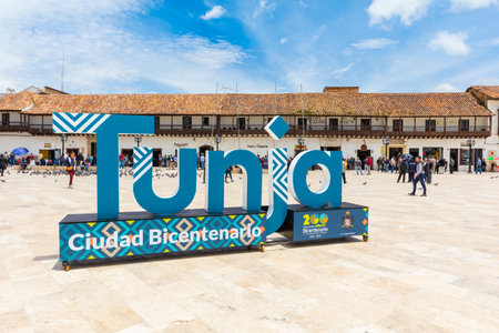 Tunja,  Colombia   March 25 This sign welcomes visitors in the colonial city of Tunja. The sign is located in Bolivar square, heart of the historic center of the city.  Shoot on March 25, 2019のeditorial素材