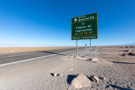 Atacama Chile 25 October this road sign in the Atacama desert indicatesthe point where the Tropic of Capricorn passes.Shoot on October 25, 2019のeditorial素材